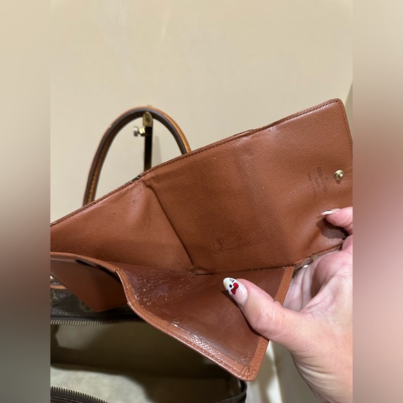 Louis Vuitton Monogram Manhattan PM, Wallet & #318 LV Lock Bundle - Picture 5 of 16